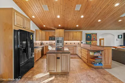 Property 26-9542 - Photo 11