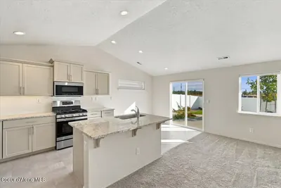 Property 26-10181 - Photo 12
