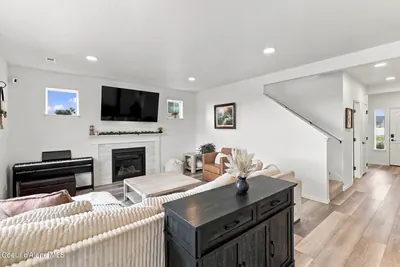 Property 26-9854 - Photo 2