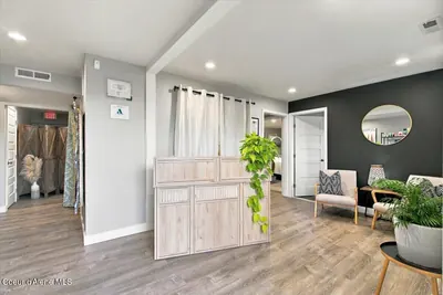 Property 26-10109 - Photo 2