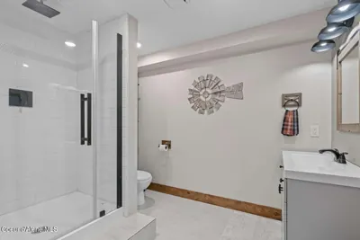 Property 26-6406 - Photo 25