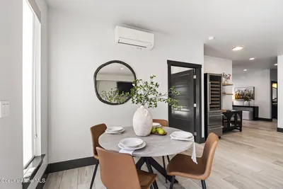 Property 26-10390 - Photo 12