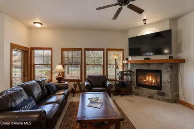 Property 26-10398 - Photo 6