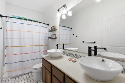 Property 26-9715 - Photo 36