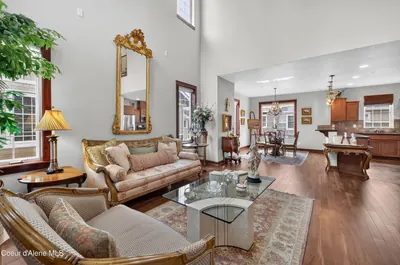 Property 26-9714 - Photo 1