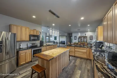 Property 26-10341 - Photo 13