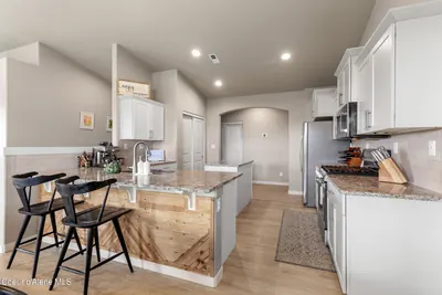 Property 26-10140 - Photo 12