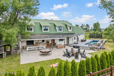 Property 26-10004 - Photo 61