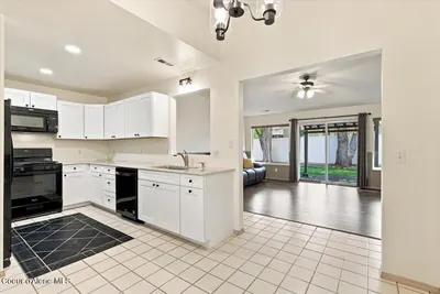Property 26-8330 - Photo 13