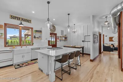 Property 26-10004 - Photo 14