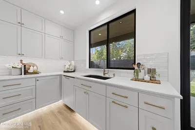 Property 26-10413 - Photo 18
