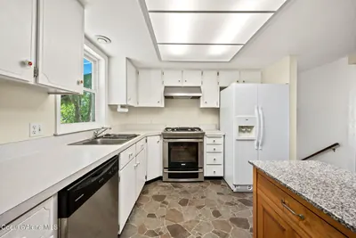 Property 26-9221 - Photo 13