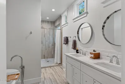 Property 26-10381 - Photo 27