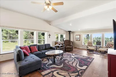 Property 26-9878 - Photo 17