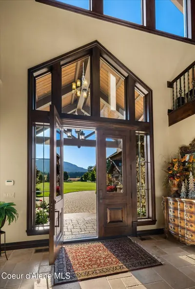 Property 26-9679 - Photo 3