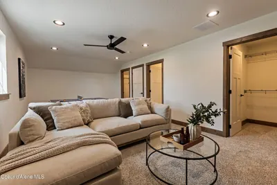 Property 26-10610 - Photo 41