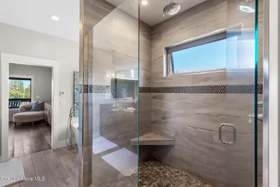 Property 26-9607 - Photo 25