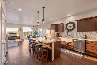 Property 26-10162 - Photo 5