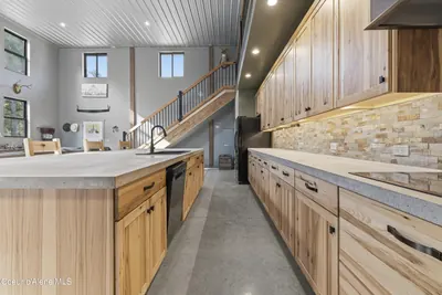 Property 26-8352 - Photo 25