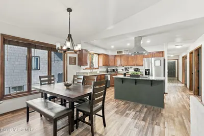 Property 26-10084 - Photo 13