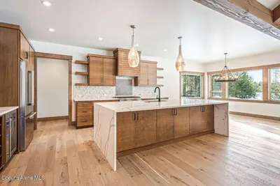 Property 26-10035 - Photo 6