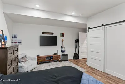 Property 26-10381 - Photo 54