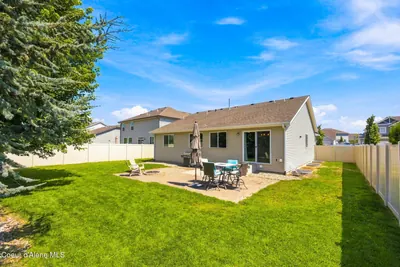 Property 26-8110 - Photo 42