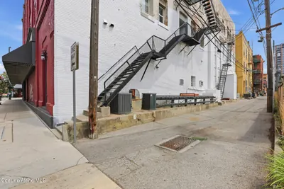 Property 26-8940 - Photo 59