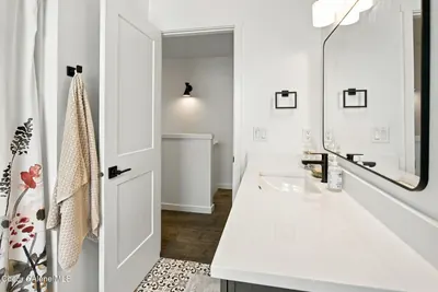 Property 26-10151 - Photo 27
