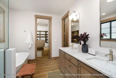 Property 26-10180 - Photo 24
