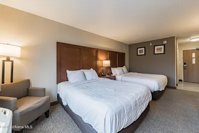 Property 25-1211 - Photo 2