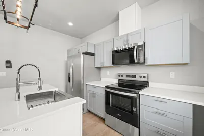 Property 26-8032 - Photo 4