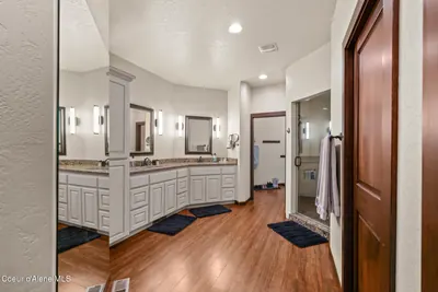 Property 26-10054 - Photo 12