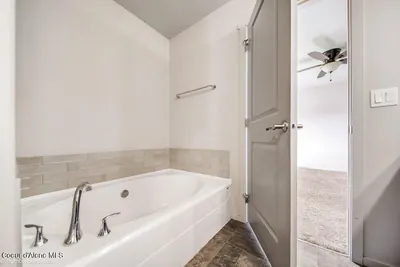 Property 26-9911 - Photo 17
