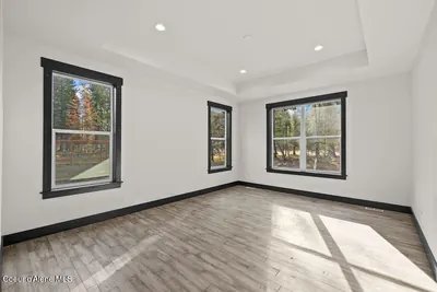 Property 26-10459 - Photo 13