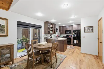 Property 26-10392 - Photo 13