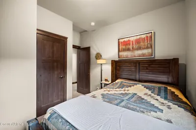 Property 26-10438 - Photo 24