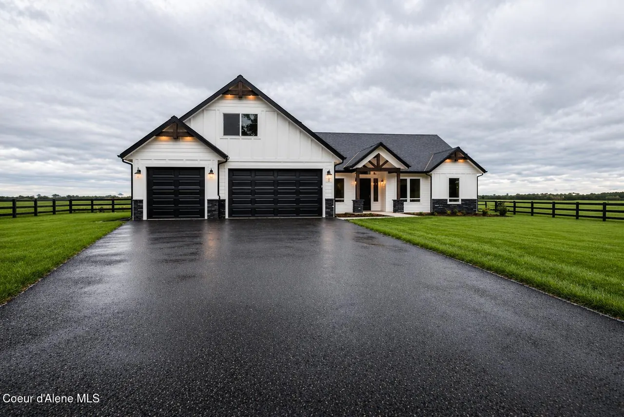 Property 26-3413 - Photo 1