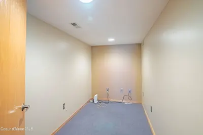 Property 26-8142 - Photo 50
