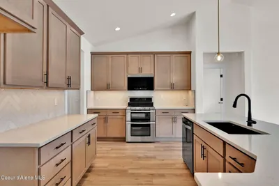 Property 25-10154 - Photo 9