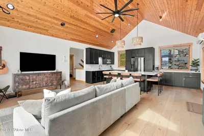 Property 26-9494 - Photo 19
