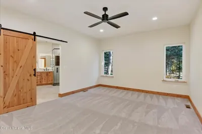 Property 26-10373 - Photo 14