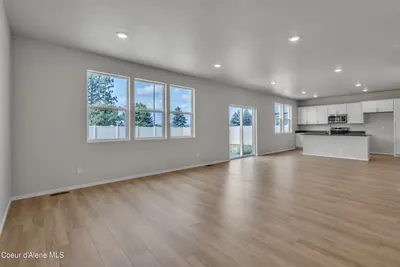 Property 26-8712 - Photo 3