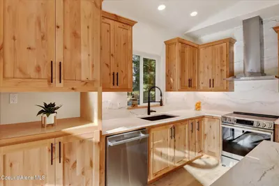 Property 26-10373 - Photo 10