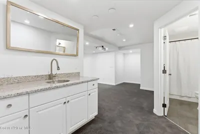 Property 26-8596 - Photo 36