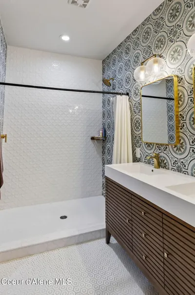 Property 26-10381 - Photo 51