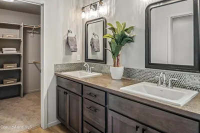 Property 26-1115 - Photo 17